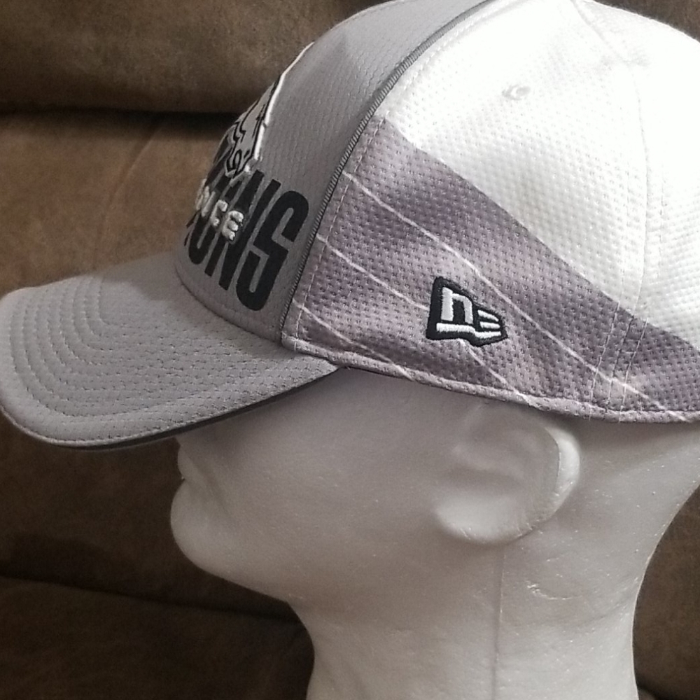 HAT - Picture 2 of 8